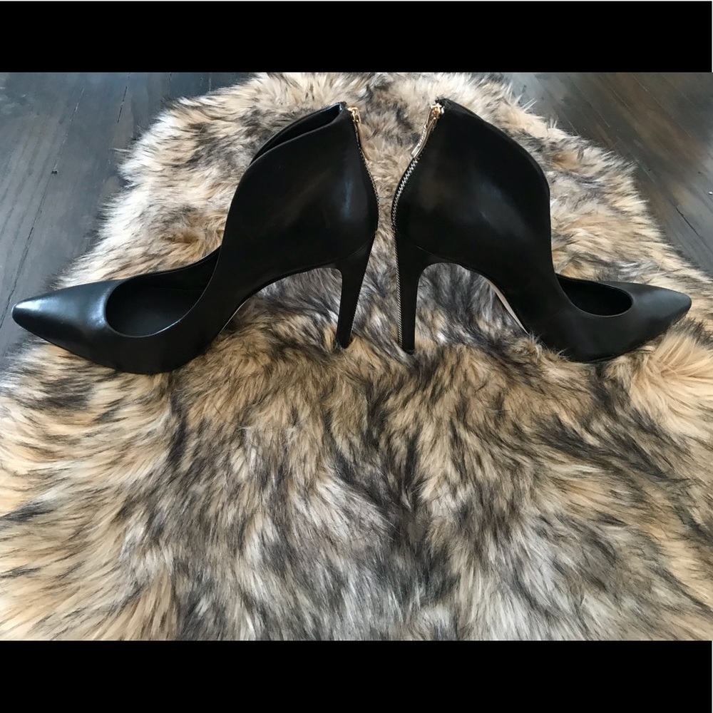 BCBG Generation zip up heels